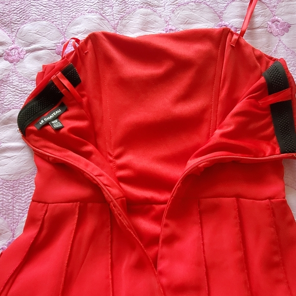 Beautiful silk dress 👗 😍 - Picture 5 of 8